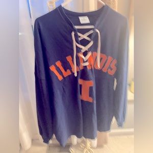 Illinois sweatshirt very unique laces in front detail